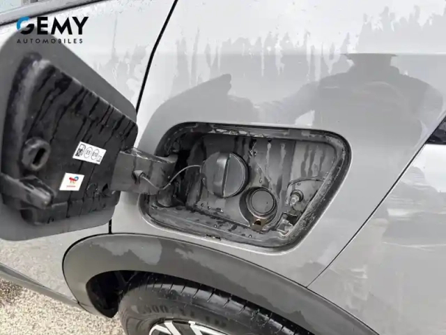 Peugeot 2008 puretech 100 s&amp;s bvm6 — photo 12