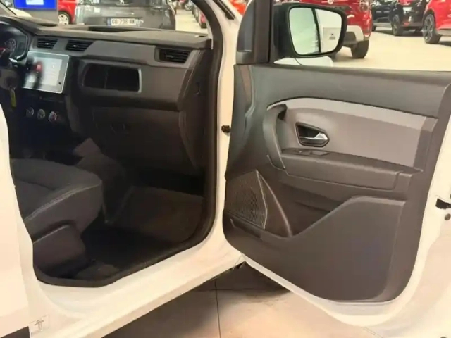 Renault Express Van 1.5 blue dci 95ch confort 22 — photo 14