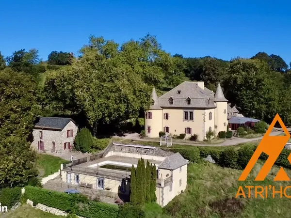 Château 25 pièces 1000 m²