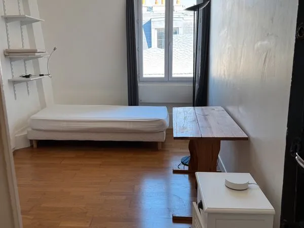 Studio meublé lumineux 1 pièce 15 m²