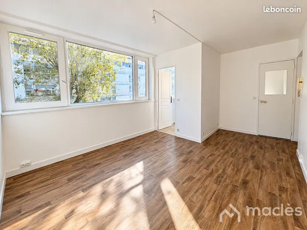 Studio 1 pièce 24 m²