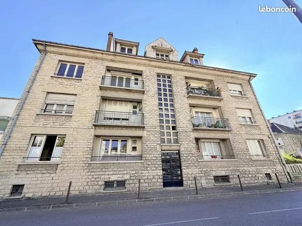 Immeuble 647 m²