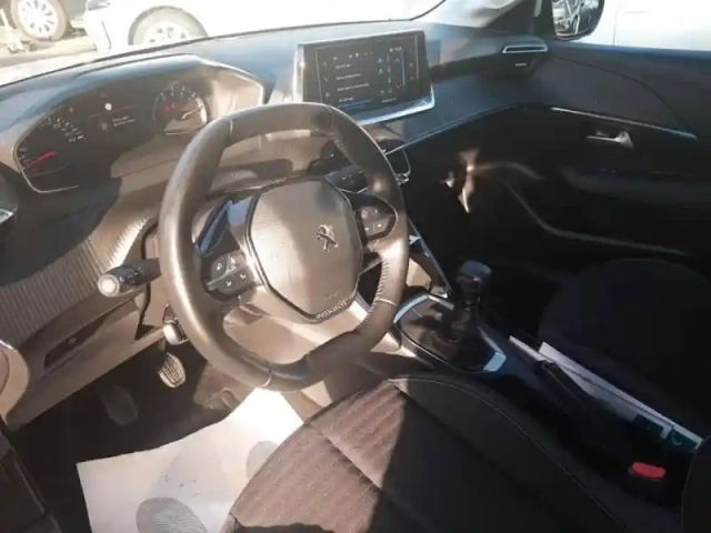 Peugeot 208 1.5 bluehdi 100ch s&amp;s style — photo 14