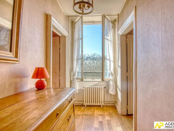 Vends t4 - 81 m² - Versailles 78000