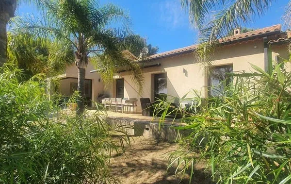 Maison de plain-pied 6 pièces 160 m²
