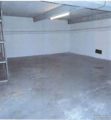 Box de Garage de 43m² à louer à Marseille 13001/13004