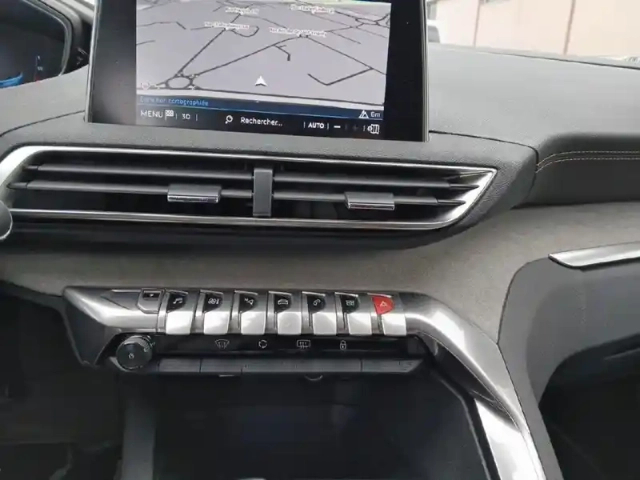 Peugeot 3008 hybrid4 300 e-eat8 gt — photo 20