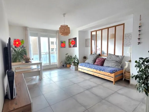 T4 DE 86 m² RÉNOVÉ - GARAGE + BALCON - DPE D