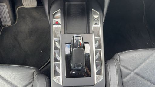 DS DS3 Crossback 1.5 BlueHDi 130 EAT8 - Grand Chic – 2019 – 106360 km – Diesel – Boîte Automatique — photo 6