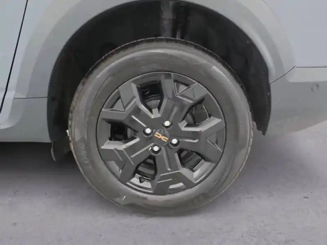 Dacia Jogger tce 110 7 pl — photo 29