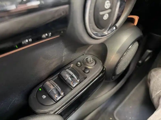 Mini Mini hatch 5 portes cooper 136 ch dkg7 — photo 31