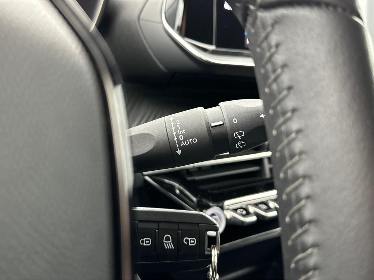 Peugeot 2008 puretech 130 s&s bvm6 style — photo 22