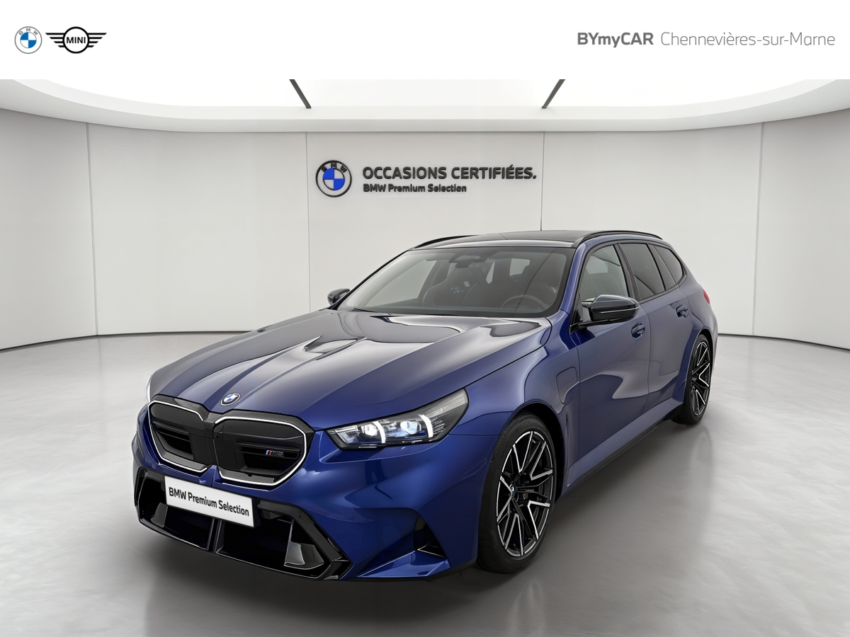 BMW M5 Touring PHEV 727 ch BVA8 — photo 1