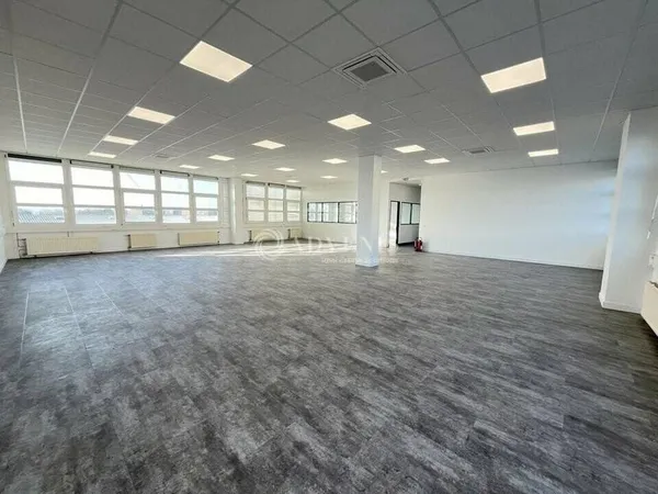 Bureau 459 m²