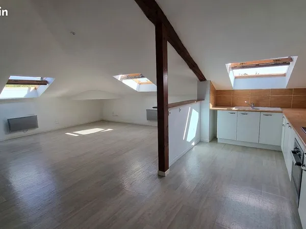APPARTEMENT avec beaucoup de charme