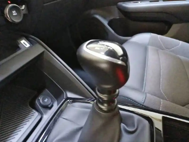 Citroën C4 puretech 130 s&amp;s bvm6 — photo 14