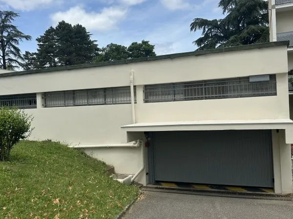 Loue parking 10m²