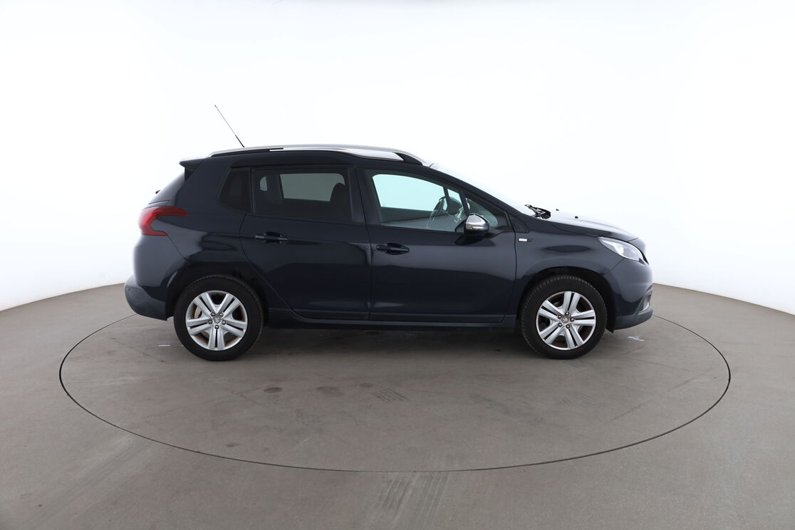 Peugeot 2008 1.6 Blue-HDi Style — photo 6