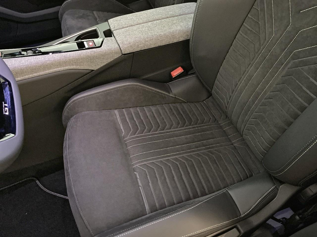Peugeot 3008 hybrid 145 e-dcs6 gt — photo 9