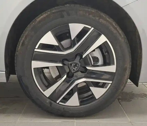 Peugeot 208 100 s&amp;s bvm6 — photo 11