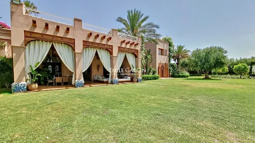 Maison 12 pièces 600 m²