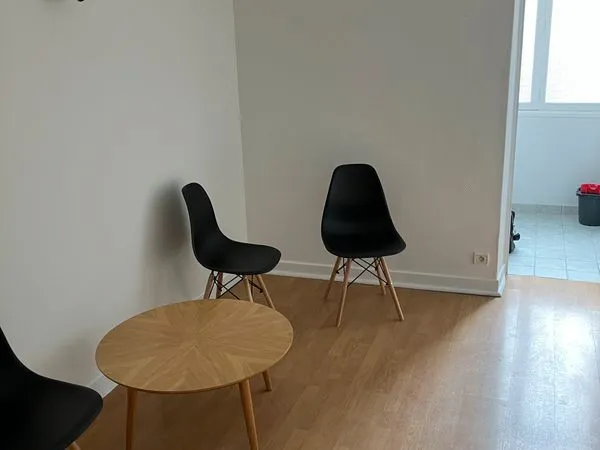 Bureau à louer - 9 m² - Hendaye
