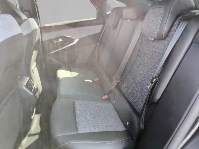 Peugeot 3008 electrique 210 ch 73 kwh — photo 12
