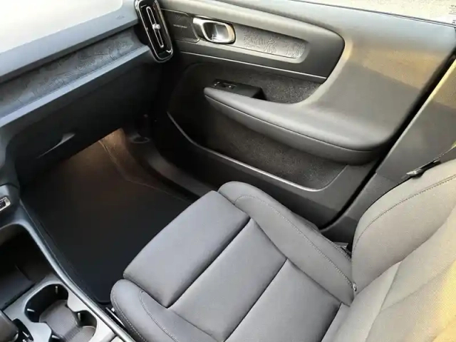 Volvo C40 e single extended range 252 ch 1edt — photo 9