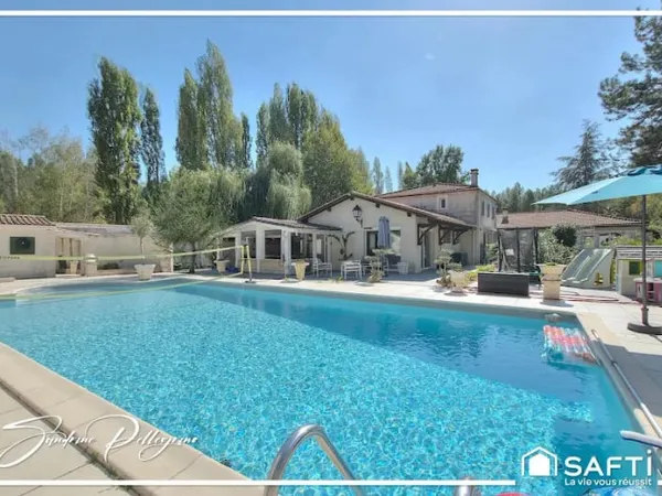 Maison 6 pièces 267 m²