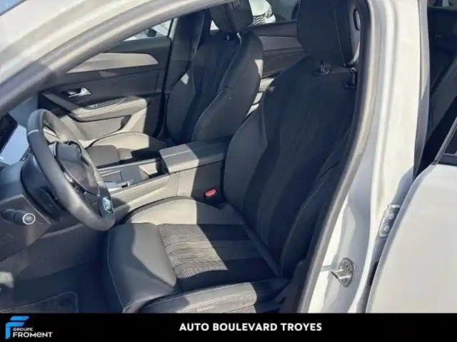 Peugeot 408 electrique 210ch gt (58kwh) — photo 11