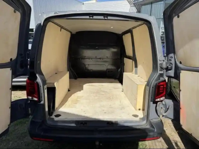 Volkswagen Transporter fg 2.8t l1h1 2.0 tdi 150ch business — photo 22