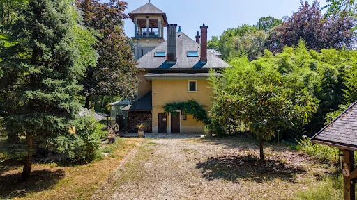Propriété 8 pièces 236 m²