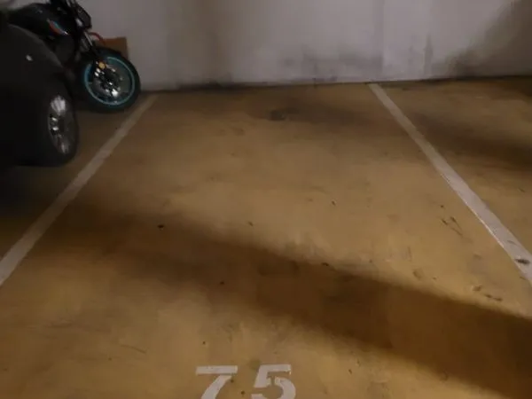 Parking 12 m2