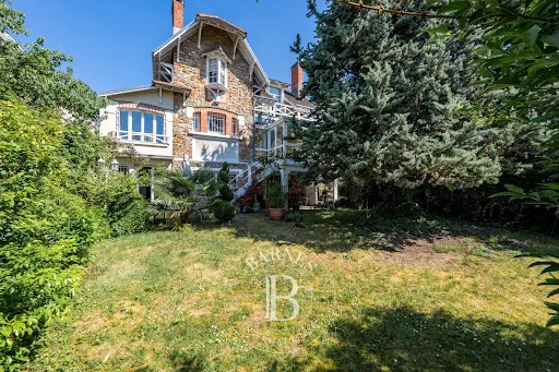 Maison 6 pièces 187 m²
