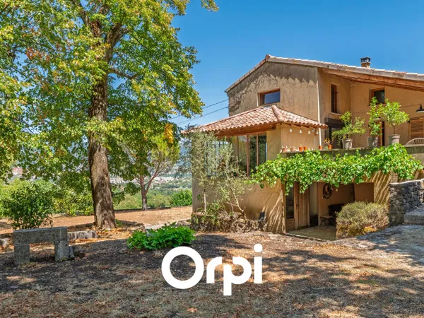 Maison 5 pièces 178 m²