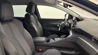 Peugeot 3008 HYBRID 225ch Allure Pack e-EAT8 — photo 15