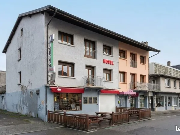 Immeuble 658 m²