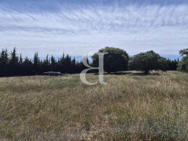 Terrain 3300 m²