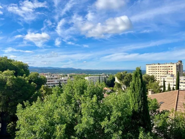 Appartement 6 pièces 180 m²
