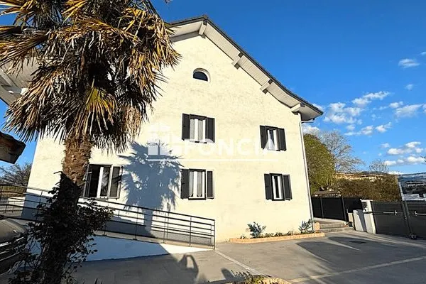 Maison 8 pièces 115 m²