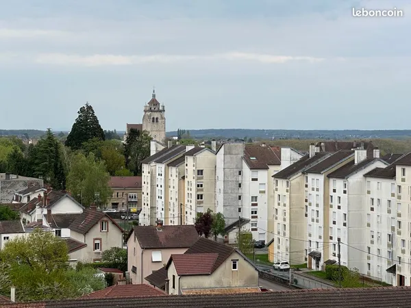 Appartement T4 avec balcon, 3 chambres et vue panoramique - Dole Résidence Les Lilas