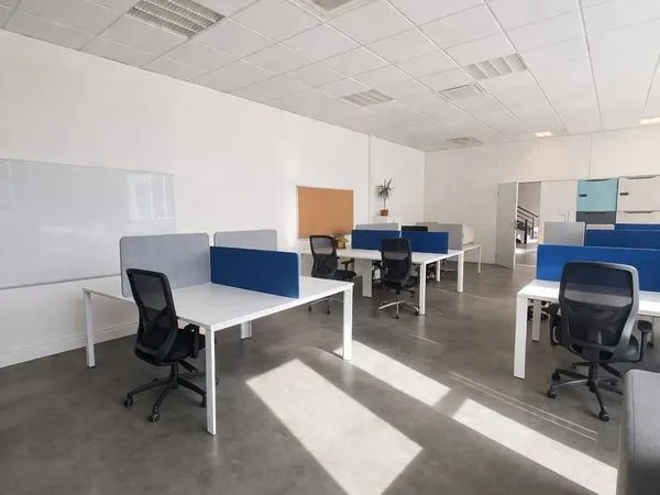 Bureaux 22 postes à louer