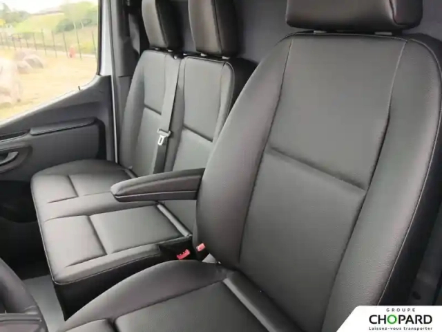 Mercedes Sprinter fgn 319 cdi 37 3.5t rwd 9g-tronic — photo 18