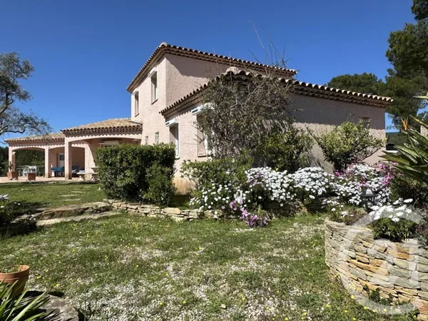 Maison 6 pièces 158 m²