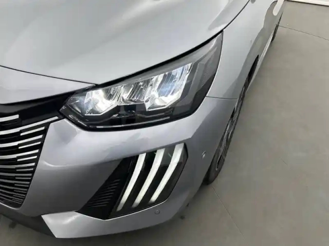 Peugeot 208 hybrid 110 e-dcs6 — photo 47