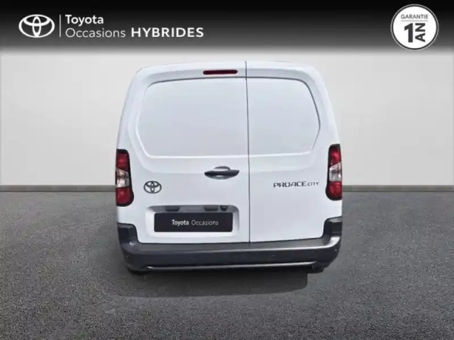 Toyota Proace city medium 100 d-4d start my25 — photo 4