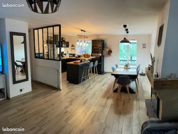 Maison de 5 pièces de 100m² avec piscine