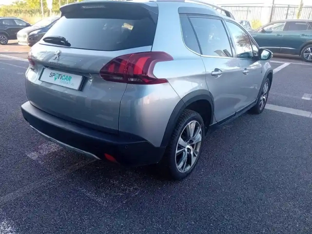 Peugeot 2008 1.2 puretech 110ch s&amp;s eat6 — photo 5