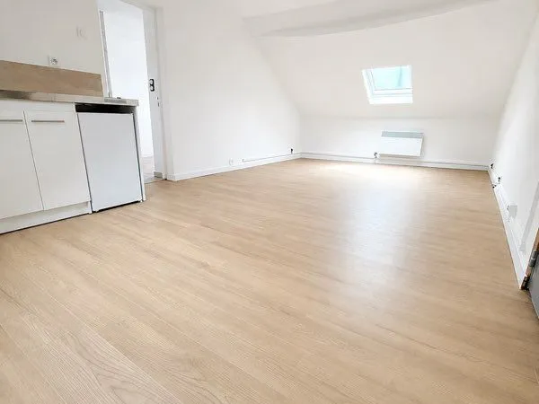 Loue T2 entièrement rénové et lumineux
