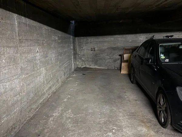 Parking 12 m²